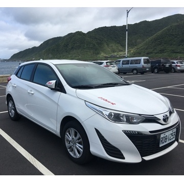 irent yaris